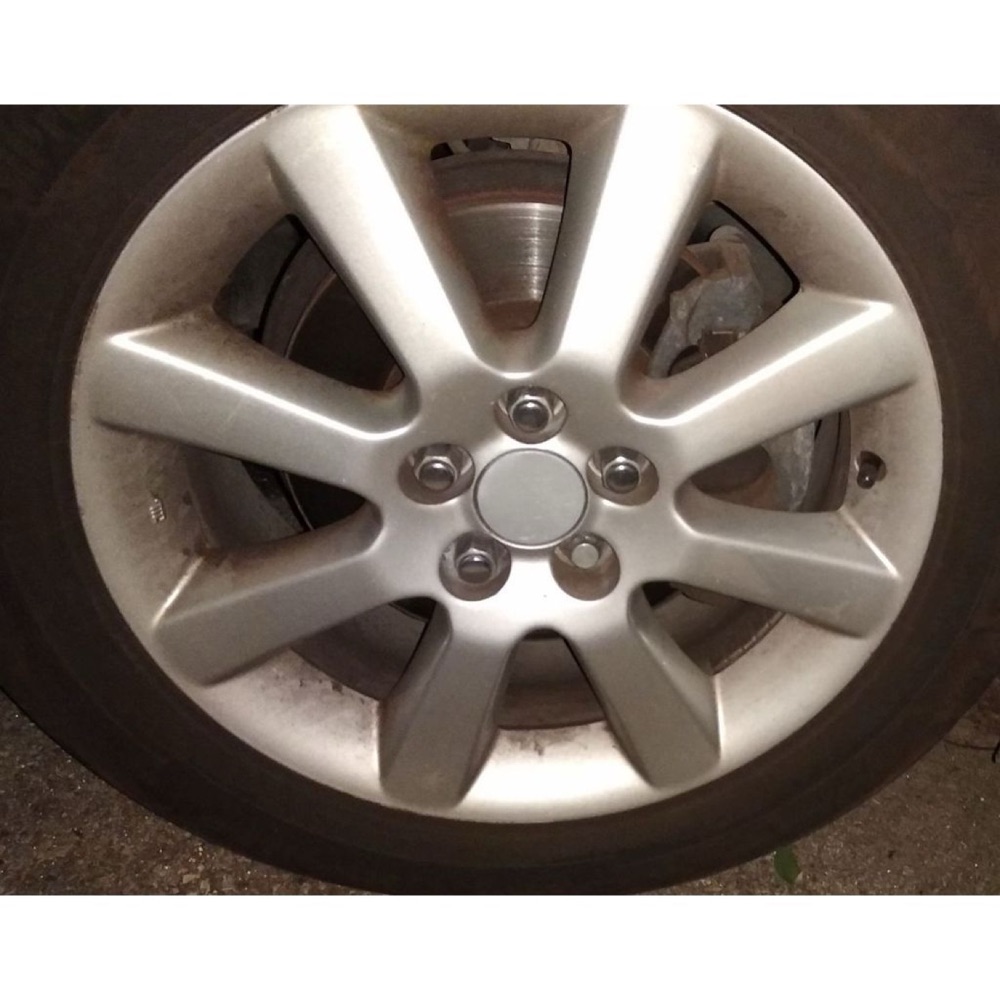 Toyota Avensis T25 jant göbek kapağı