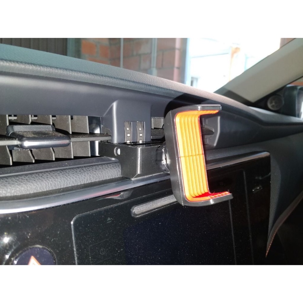 Toyota Auris hava menfezi top montaj aparatı