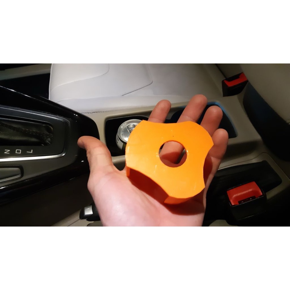 Ford Focus bardak tutucu