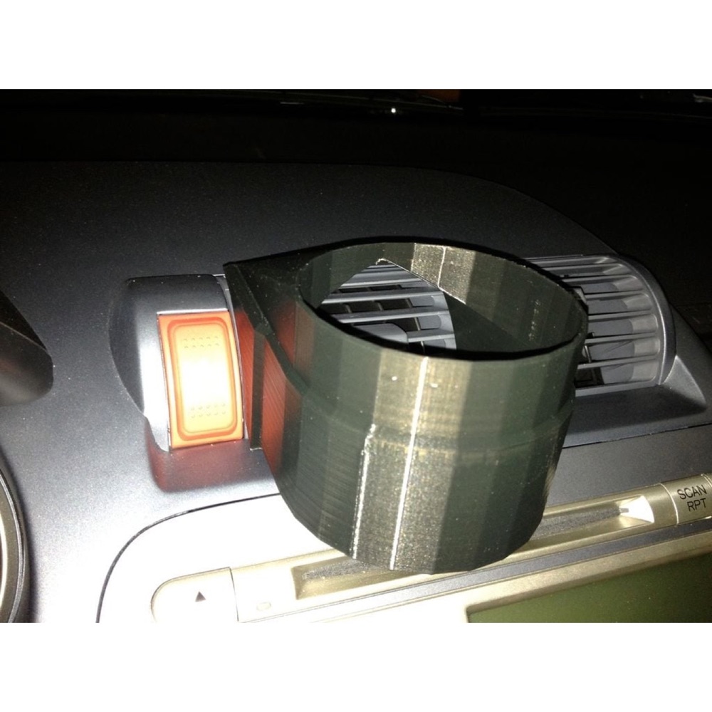 Honda Fit (Jazz) bardaklık + klima yönlendirici