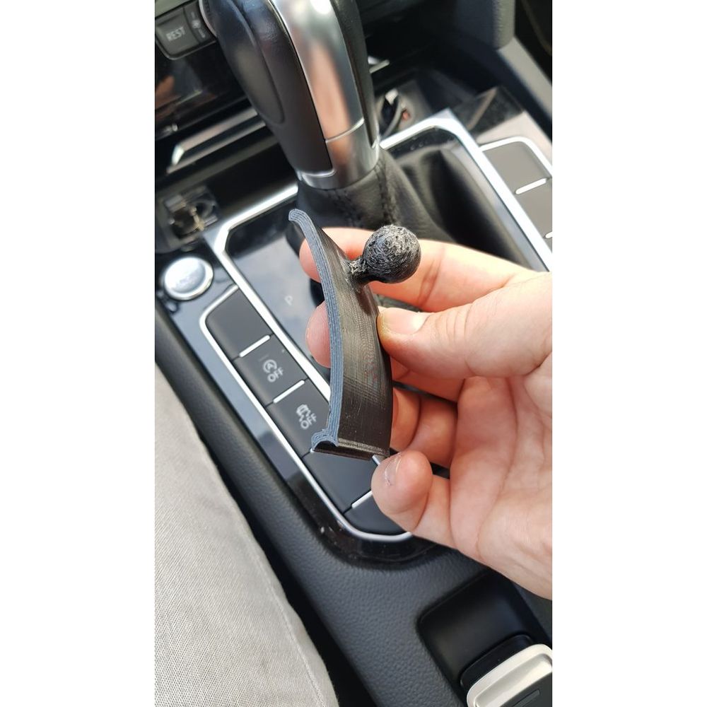 VW Passat Şarj Cihazı Tutucusu görsel 3