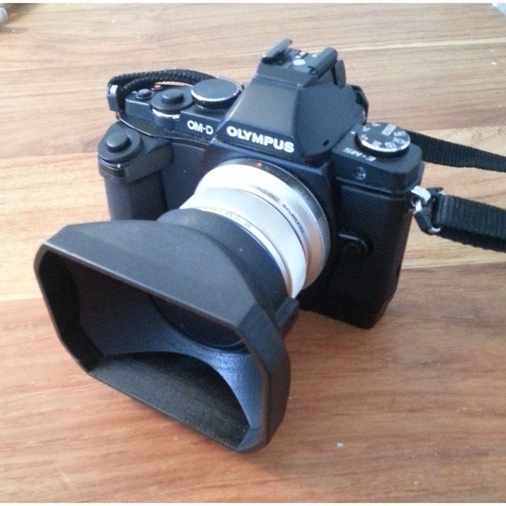 Olympus M.Zuiko 12mm f/2.0 Dikdörtgen Lens Parasoleyi