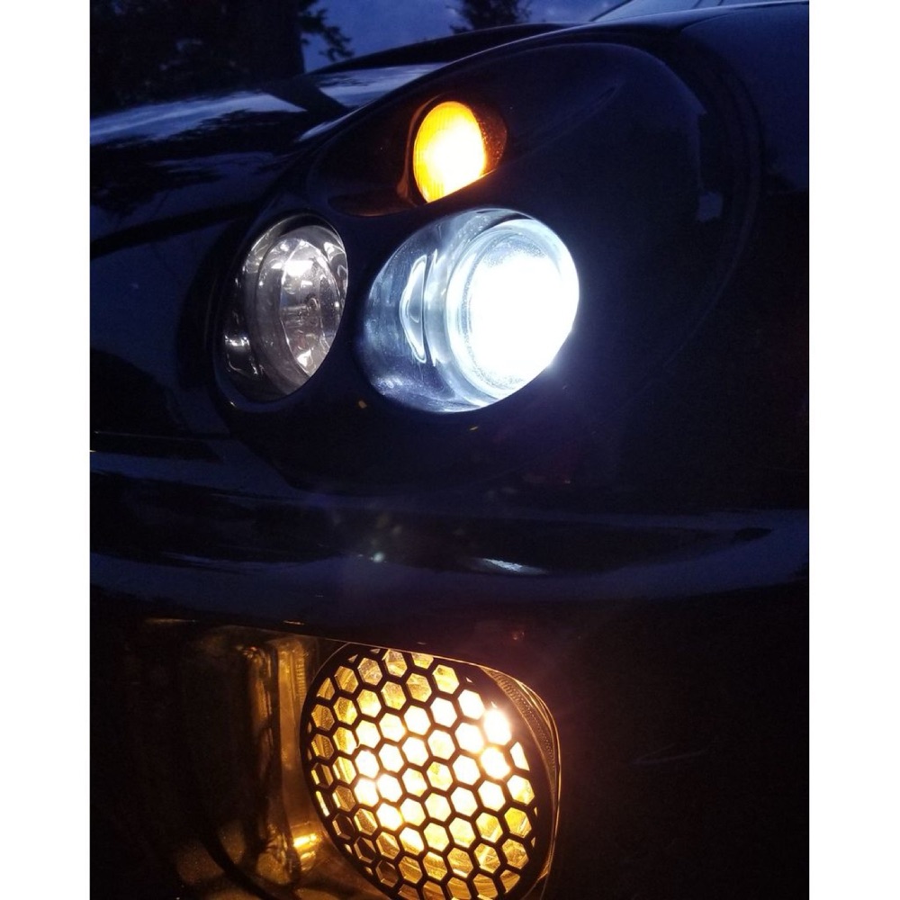 Subaru WRX Bugeye (2002-2003) Petek Desenli Sis Farı Kapağı görsel 3