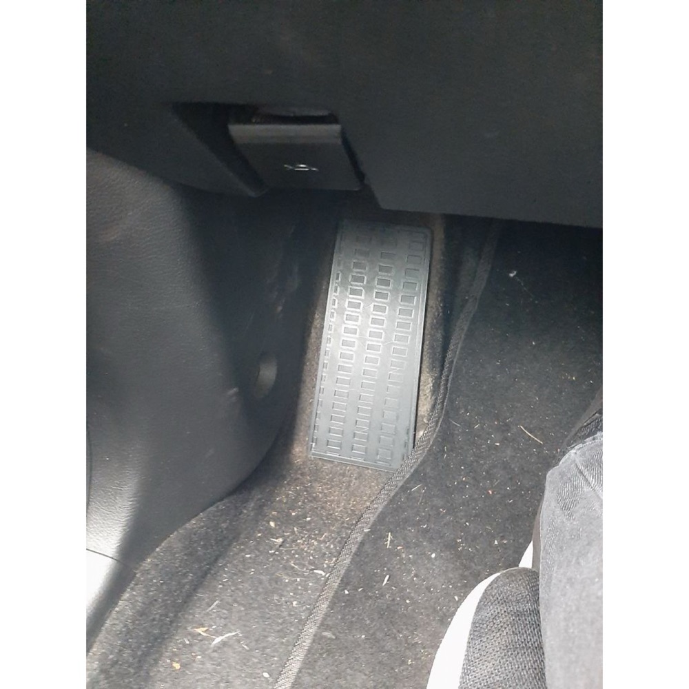 Mazda 3 Hatchback Ayak Altlığı