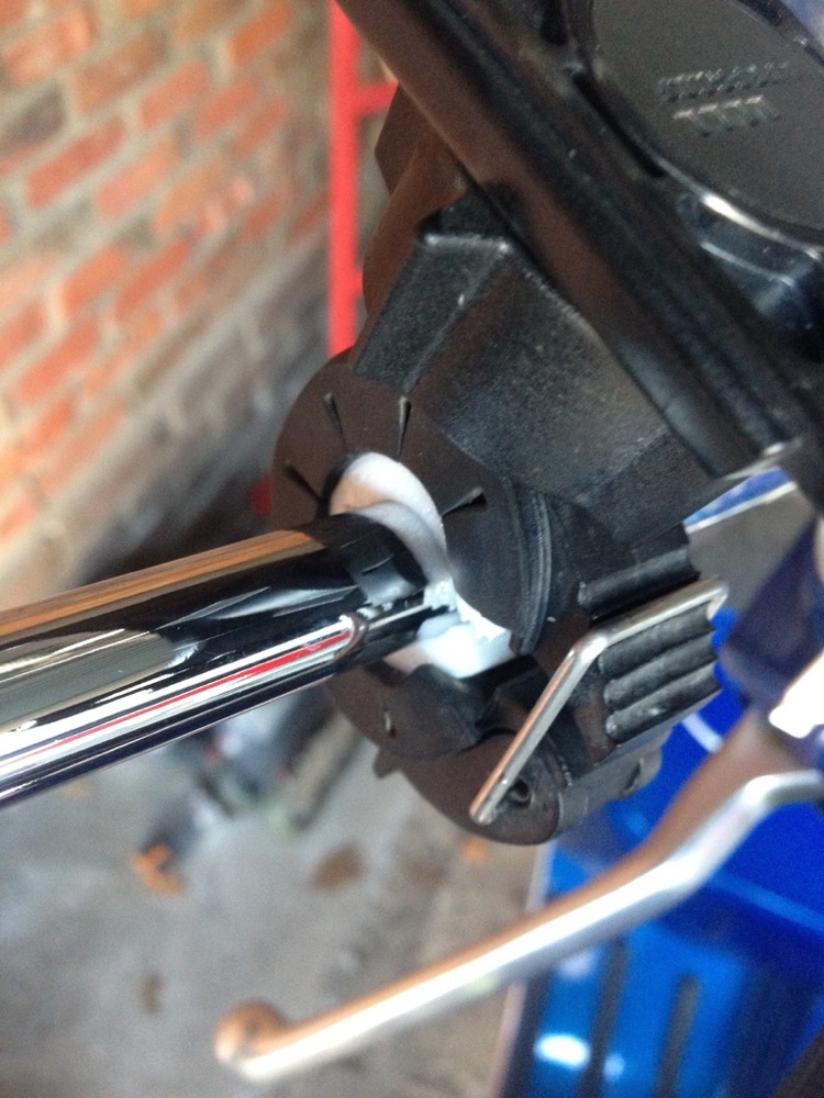 Vespa Telefon Kılıfı Montaj Adaptörü görsel 3