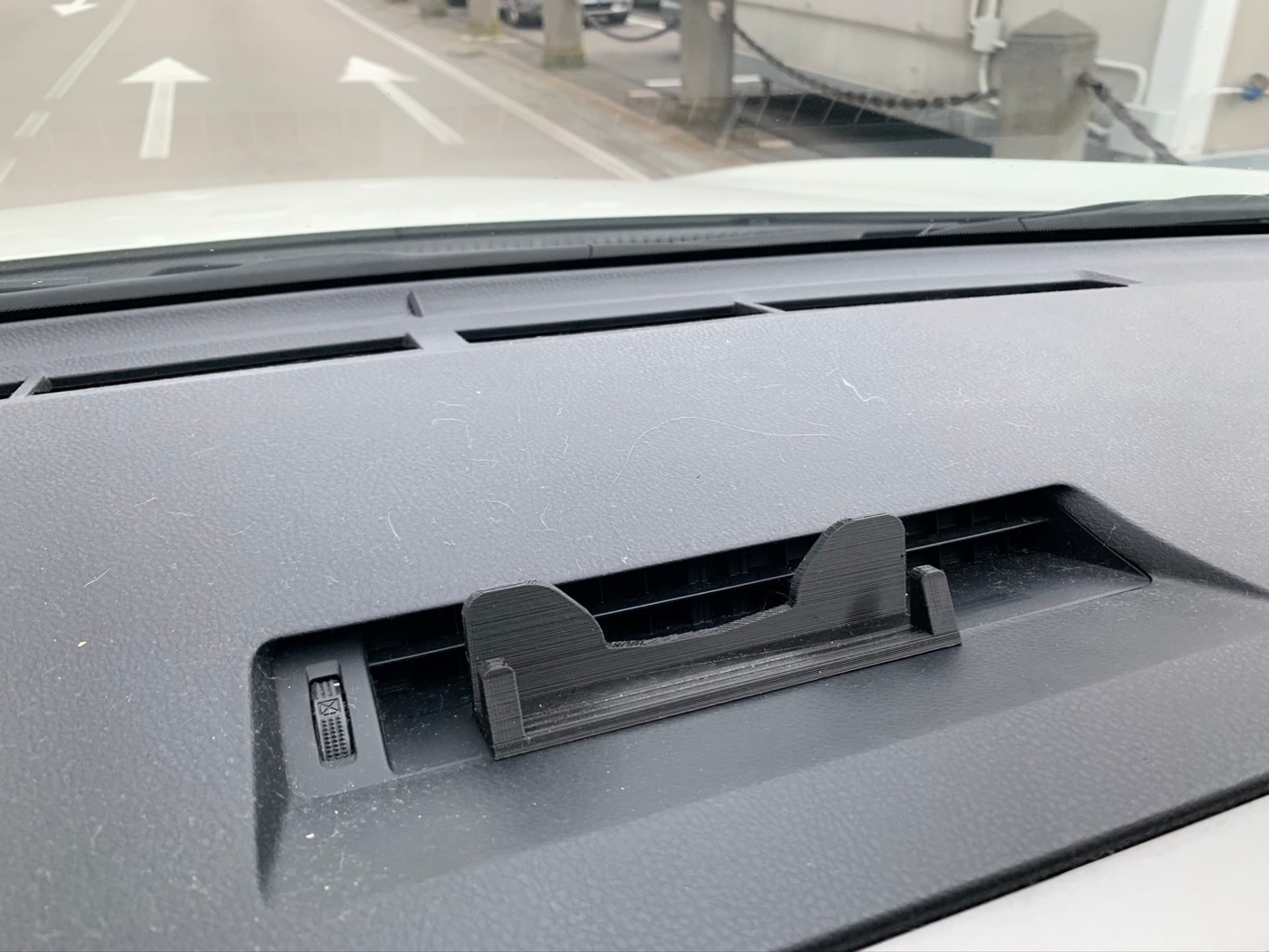 Telefon Standı (Toyota RAV4 Hybrid 2017) görsel 2