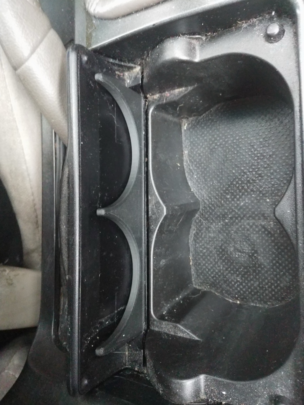 Bardaklık Ayıracı (Toyota Camry 2002-2006) görsel 3