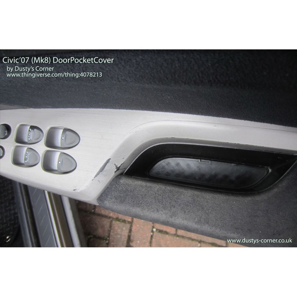 Honda Civic (Mk8, 2007) kapı cebi kapağı