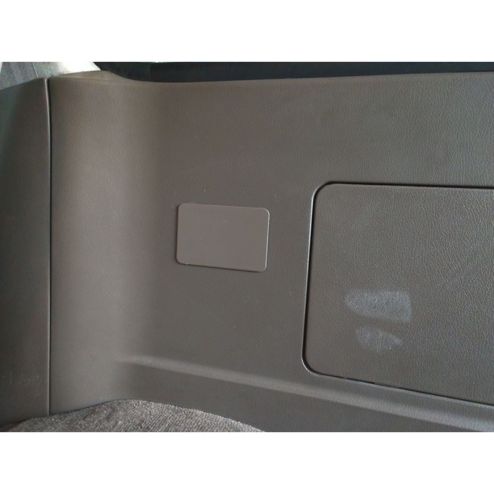 Toyota Land Cruiser FJ80 3. row Küllük Kapak görsel 2