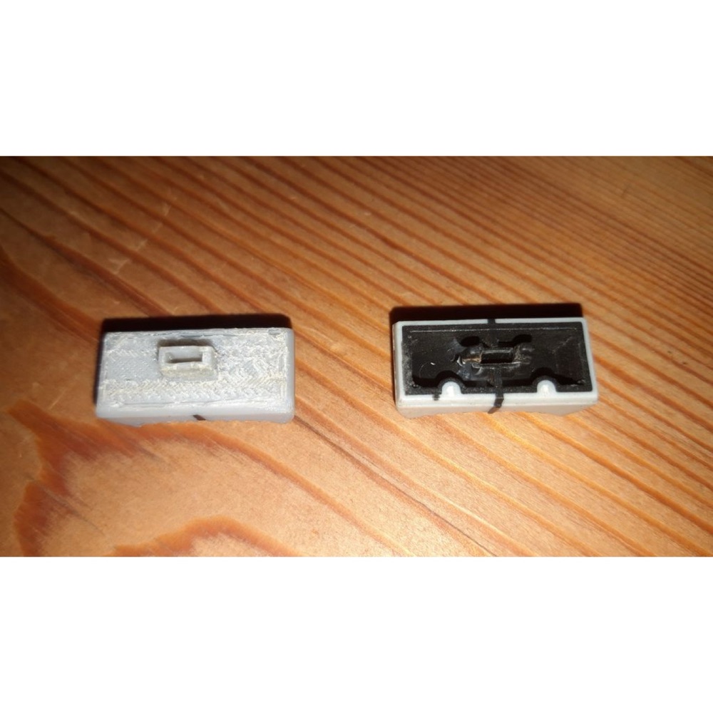 Yamaha MG12/4 Mikser Fader Düğmesi görsel 3
