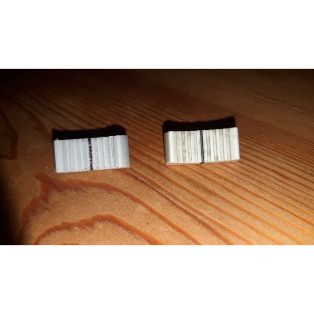 Yamaha MG12/4 Mikser Fader Düğmesi görsel 4