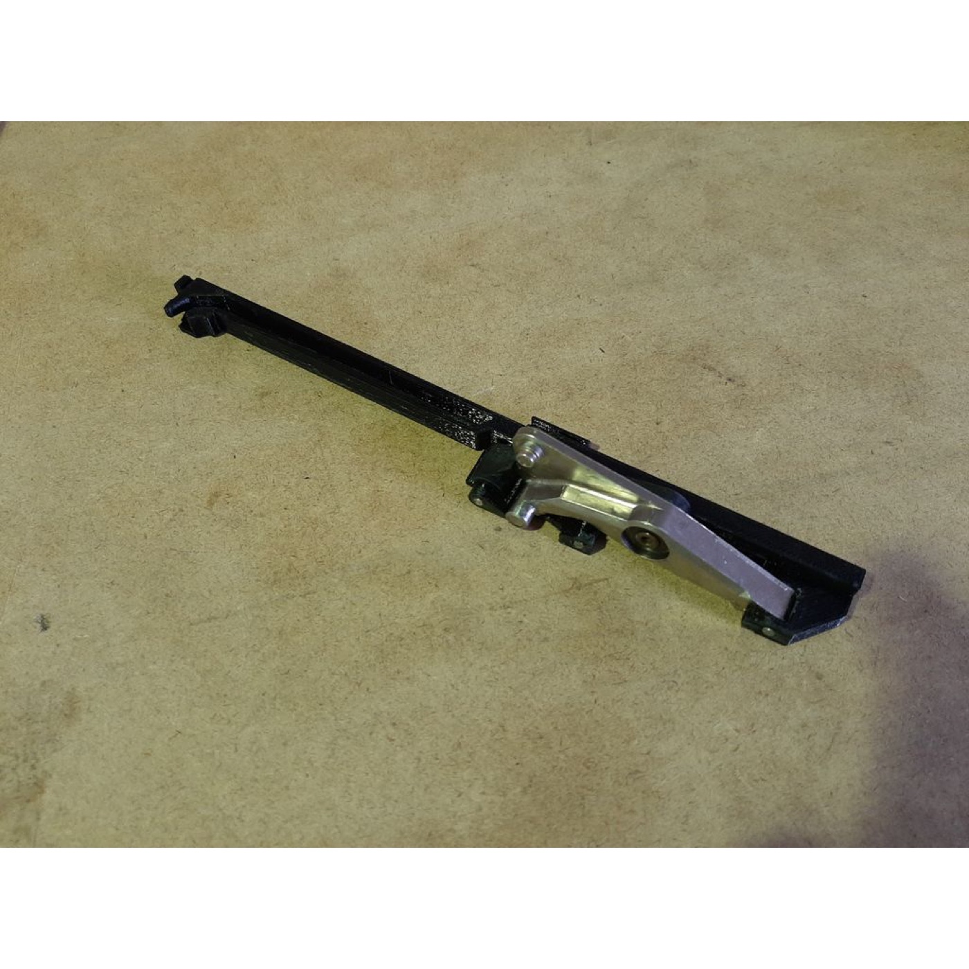 Range Rover P38 Sunroof Ray Parçası görsel 2