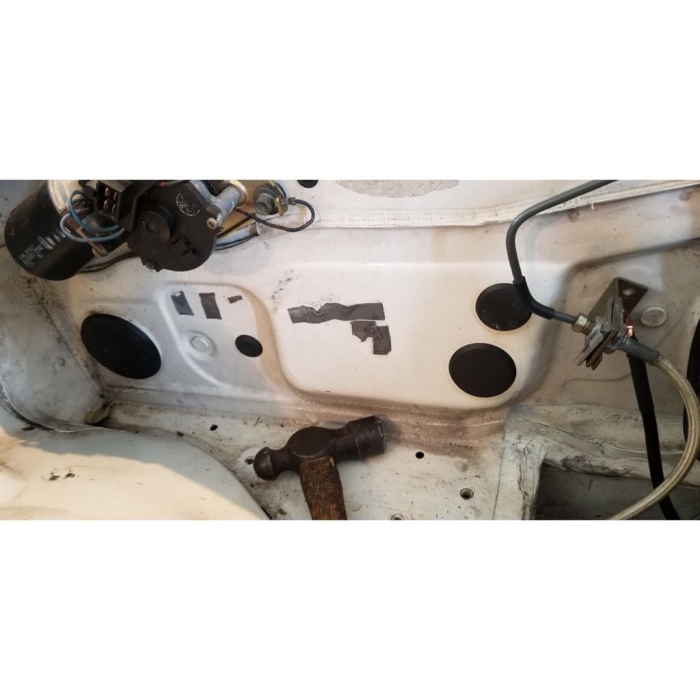 Mazda MX-5 NB Miata Kalorifer/Klima Kablo Geçiş Tapaları görsel 3