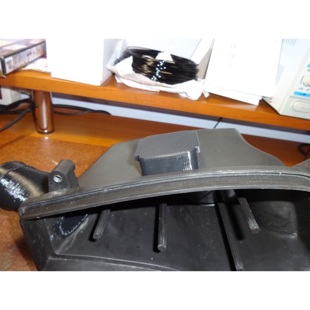 Kymco Kış Marşı Jikle (Choke) Kapağı ve Tutucusu görsel 2