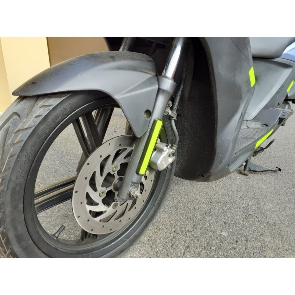 Kymco Agility Ön Çatal Reflektör Şeridi Tutucu görsel 2