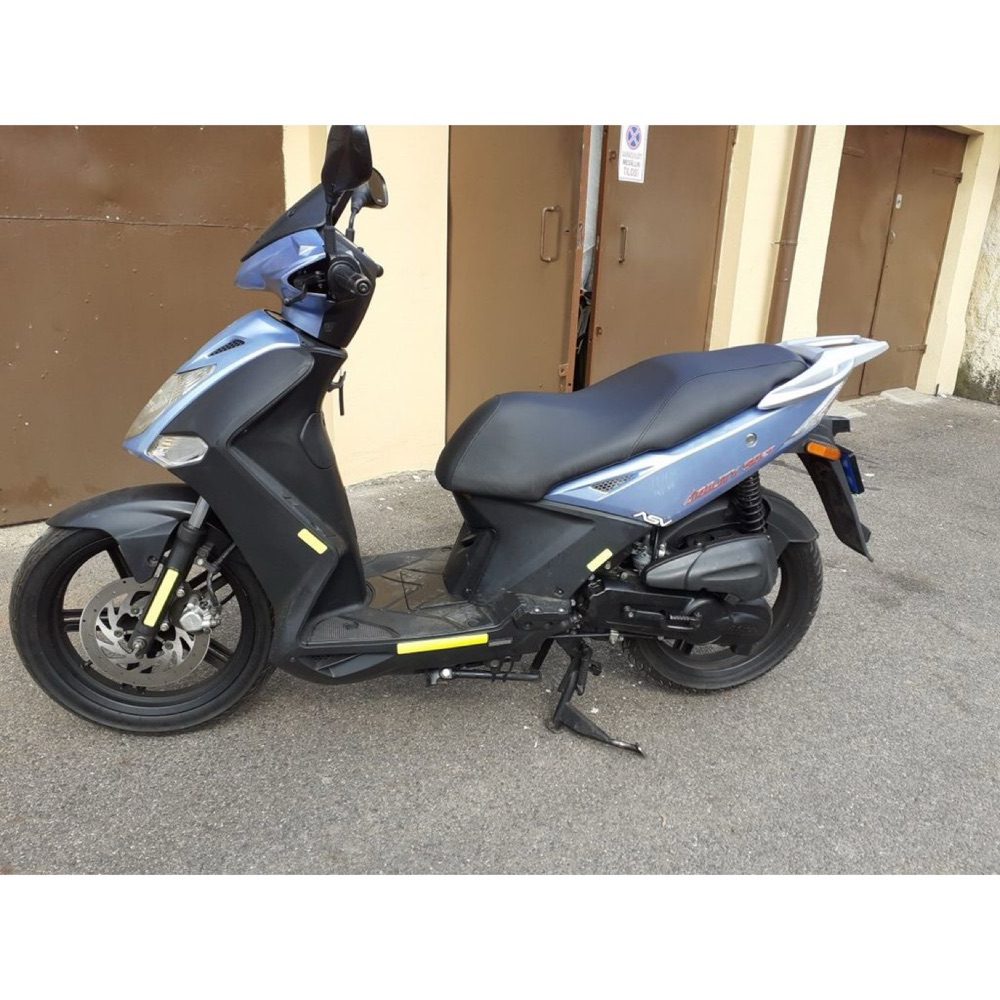 Kymco Agility Ön Çatal Reflektör Şeridi Tutucu görsel 3