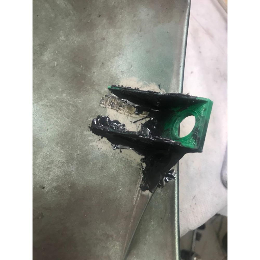 Honda XL600 Transalp sağ plastik montaj braketi