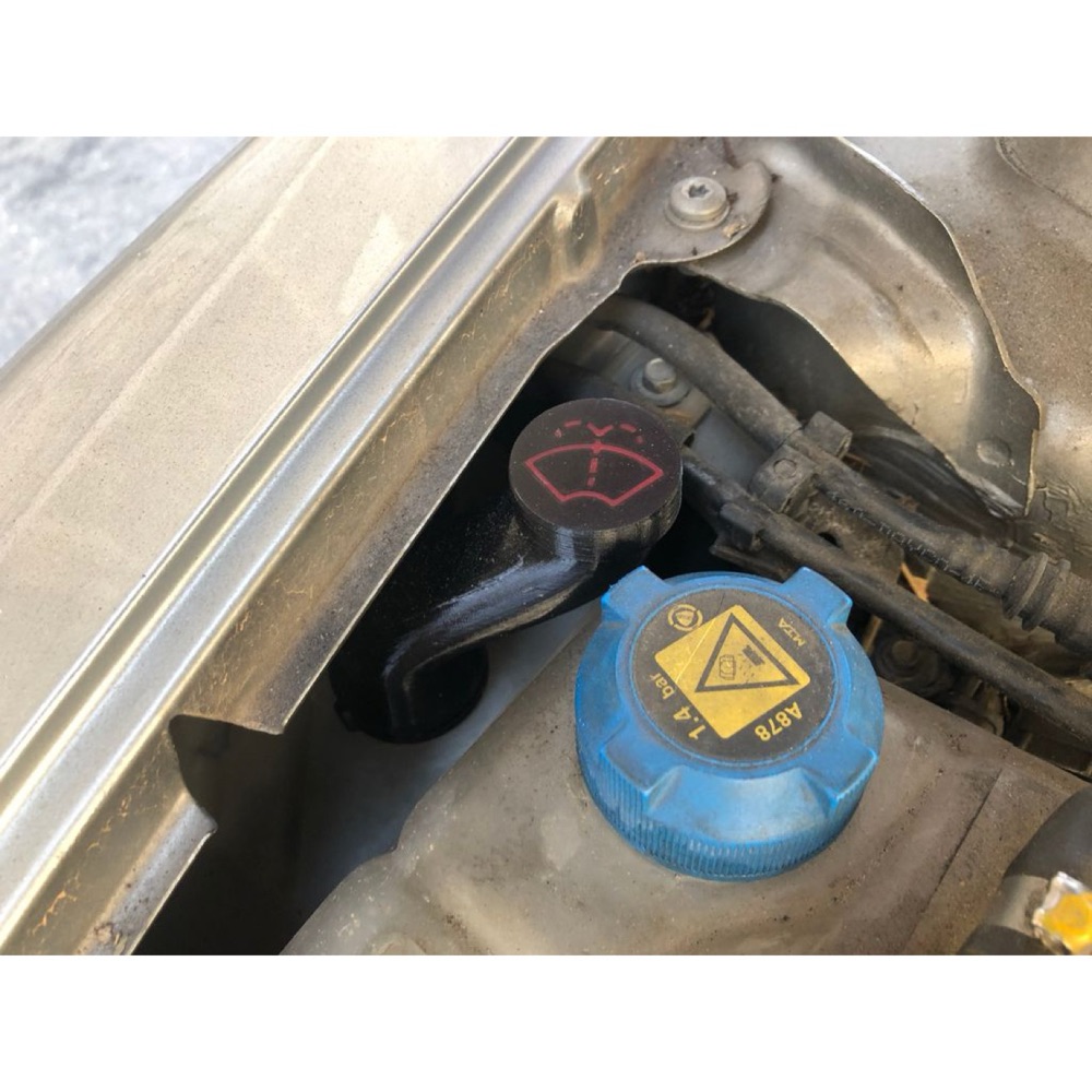 Alfa Romeo 147 Cam Suyu Deposu Dolum Ağzı görsel 3