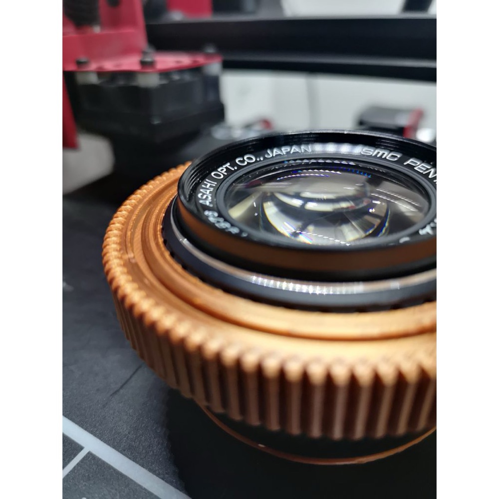 Pentax-M 50mm f/1.4 Objektif için Dişli Yüzeyli Odak Halkası