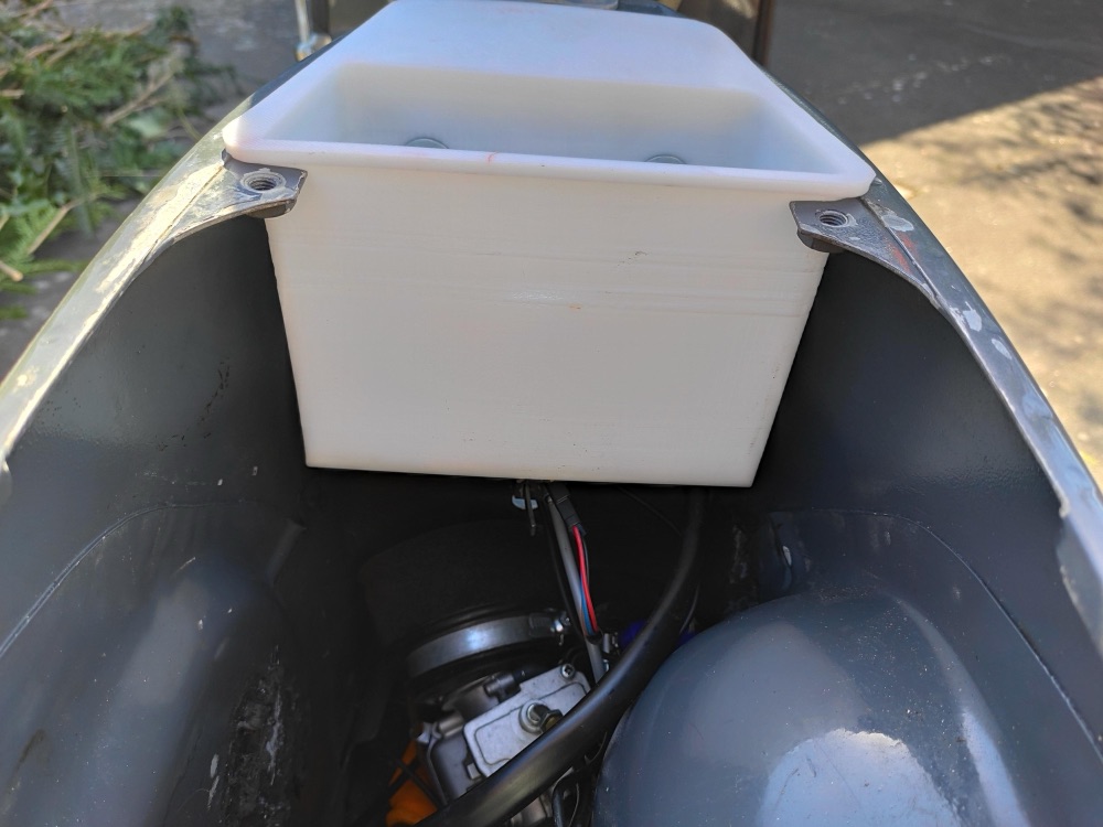 Vespa V50 Smallframe Özel Alet Kutusu görsel 5