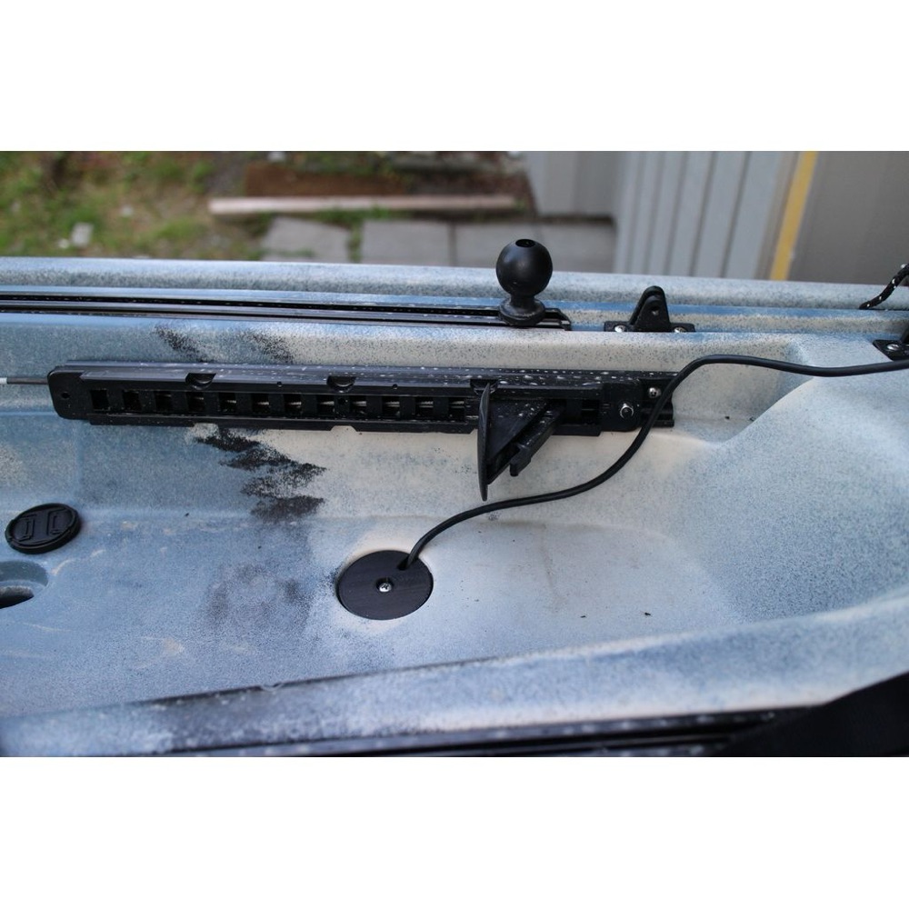 Büyük Gövdeli Kayak İçin Transducer Montajı görsel 5