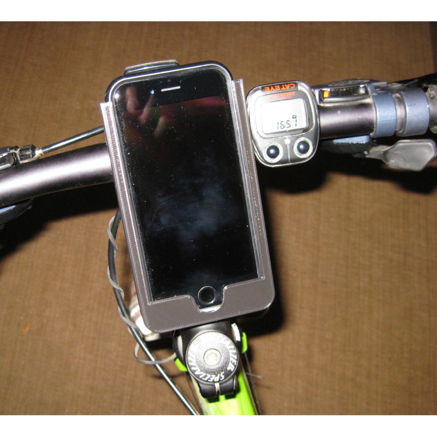 Bisiklet Telefon Tutucusu (iPhone 6, Kılıflı Set)