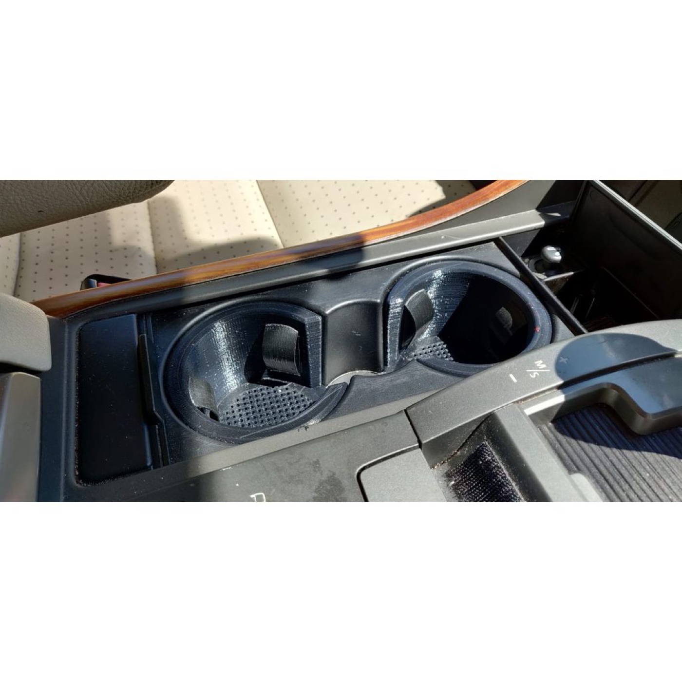 Range Rover Sport / Discovery 3 Konsol Bardaklığı görsel 2