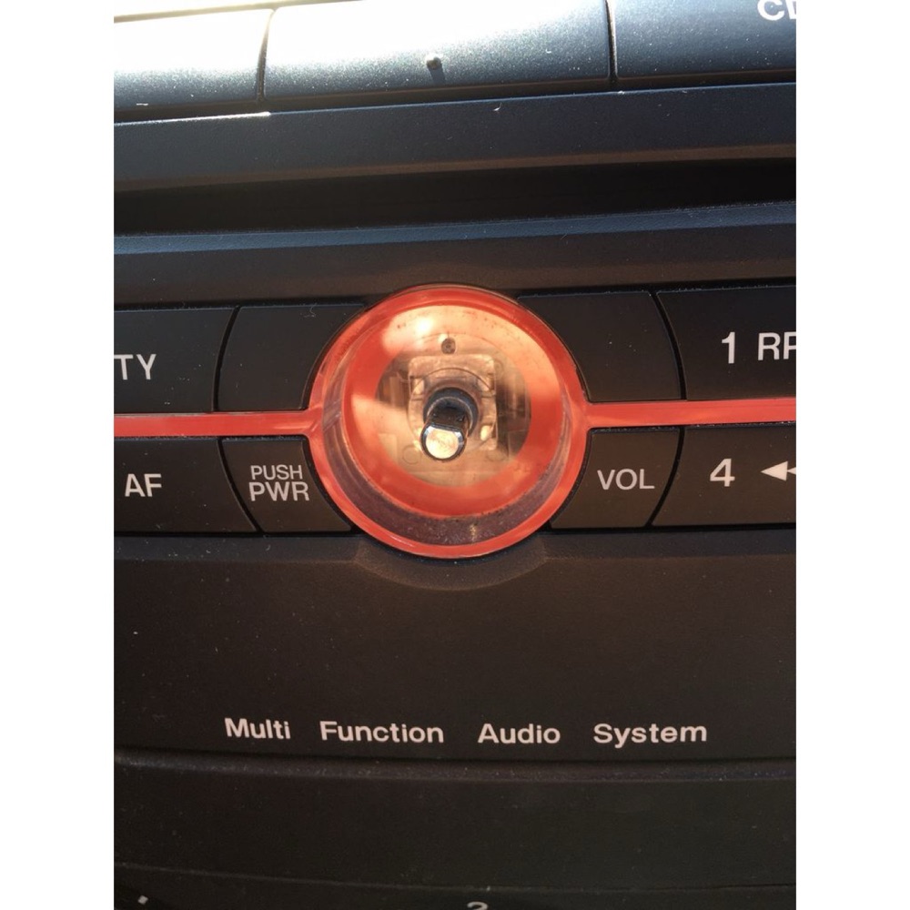 Mazda 3 (2003) Radyo Ses/Açma Düğmesi görsel 3