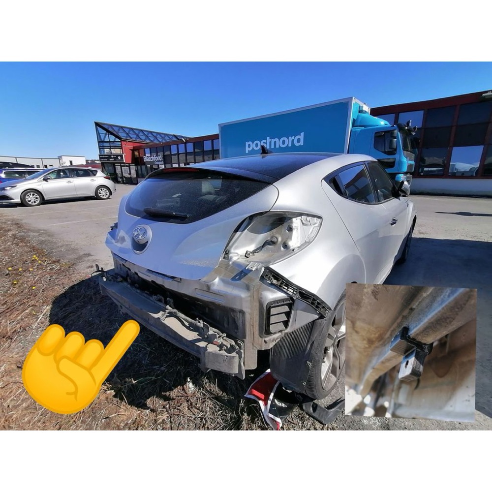 Hyundai Veloster Arka Tampon Orta Bağlantı Parçası
