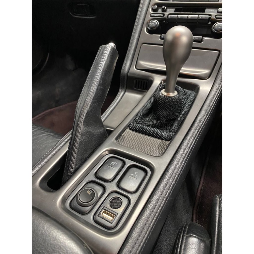 Honda/Acura NSX Boş Düğme Kapatma - USB ve Mikrofon Yuvası