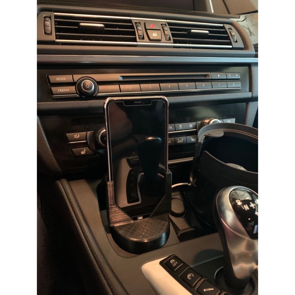 iPhone Xs Max Bardaklık Tutucusu (BMW F10 Uyumlu)