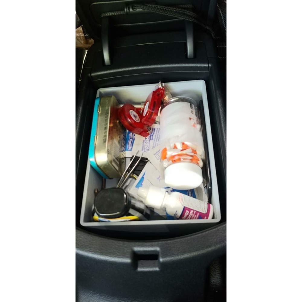 Kia Soul Orta Konsol Düzenleyici Tepsisi