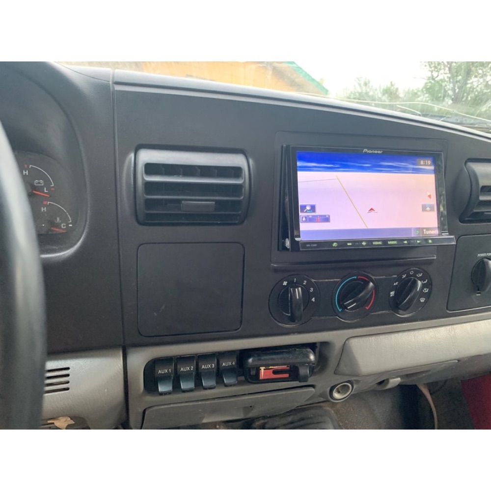 Ford Super Duty Double-DIN Radyo Çerçevesi
