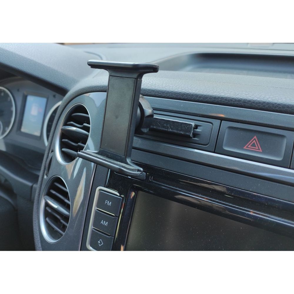 VW Tiguan Kart Yuvalı Telefon Tutucu