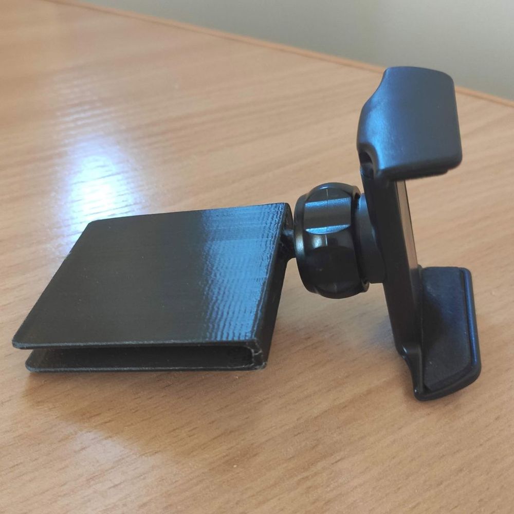 VW Tiguan Kart Yuvalı Telefon Tutucu görsel 2