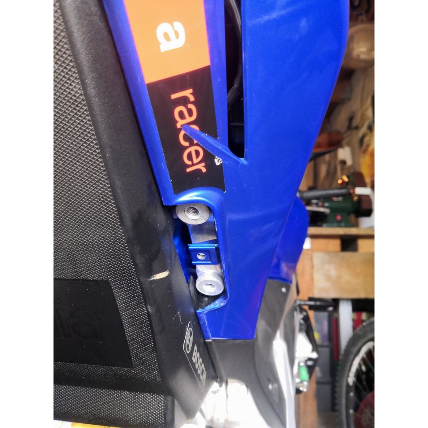 Aprilia Tuono/RSV4 Yolcu Ayak Barı Kapağı görsel 3