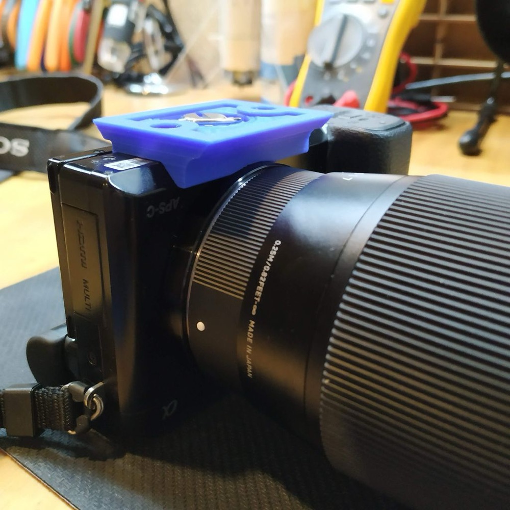 Sony A6000 Düşük Profilli Tripod Taban Plakası (38 mm Hızlı Bağlantı Kelepçeleri İçin)