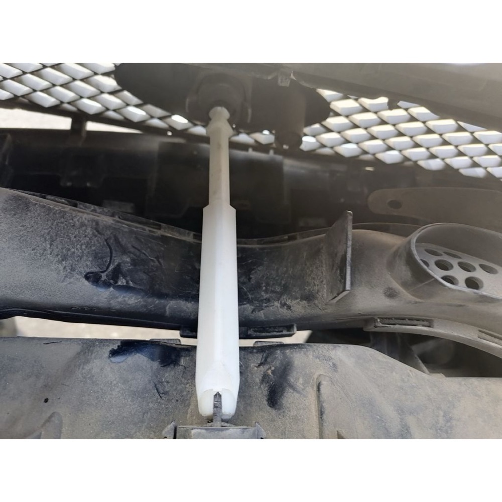 Ford Focus Kaput Amortisör Kolu Takımı görsel 3