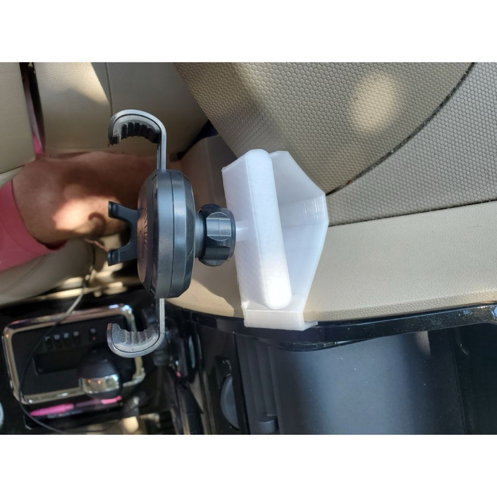 Ford Escape (2008-2012) Kablosuz Şarj Tutucusu görsel 2