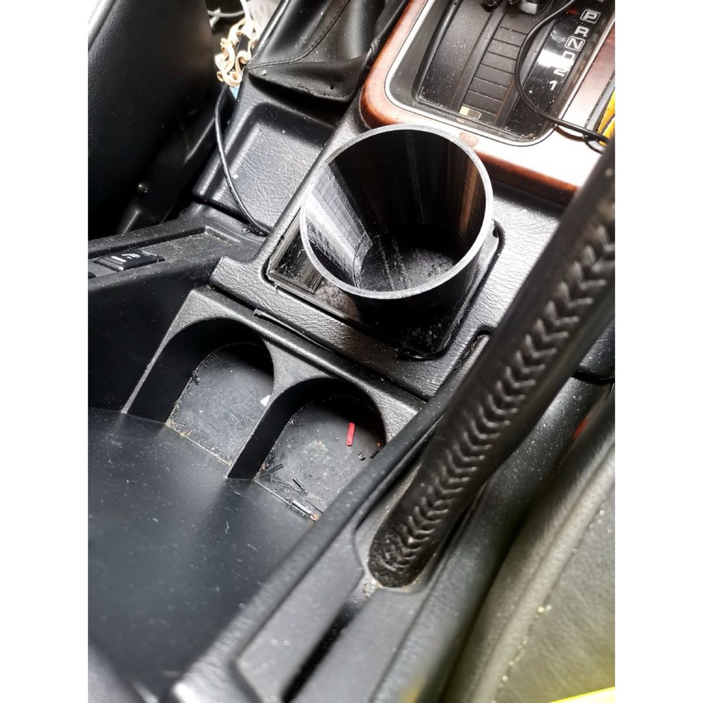 Nissan Patrol Y61 küllük yuvası bardaklığı