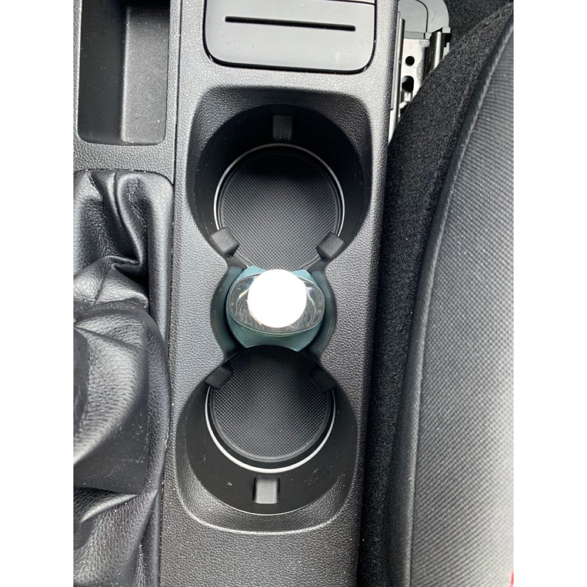 El Dezenfektanı Tutucu (Ford Fiesta MK7 Uyumlu) görsel 3