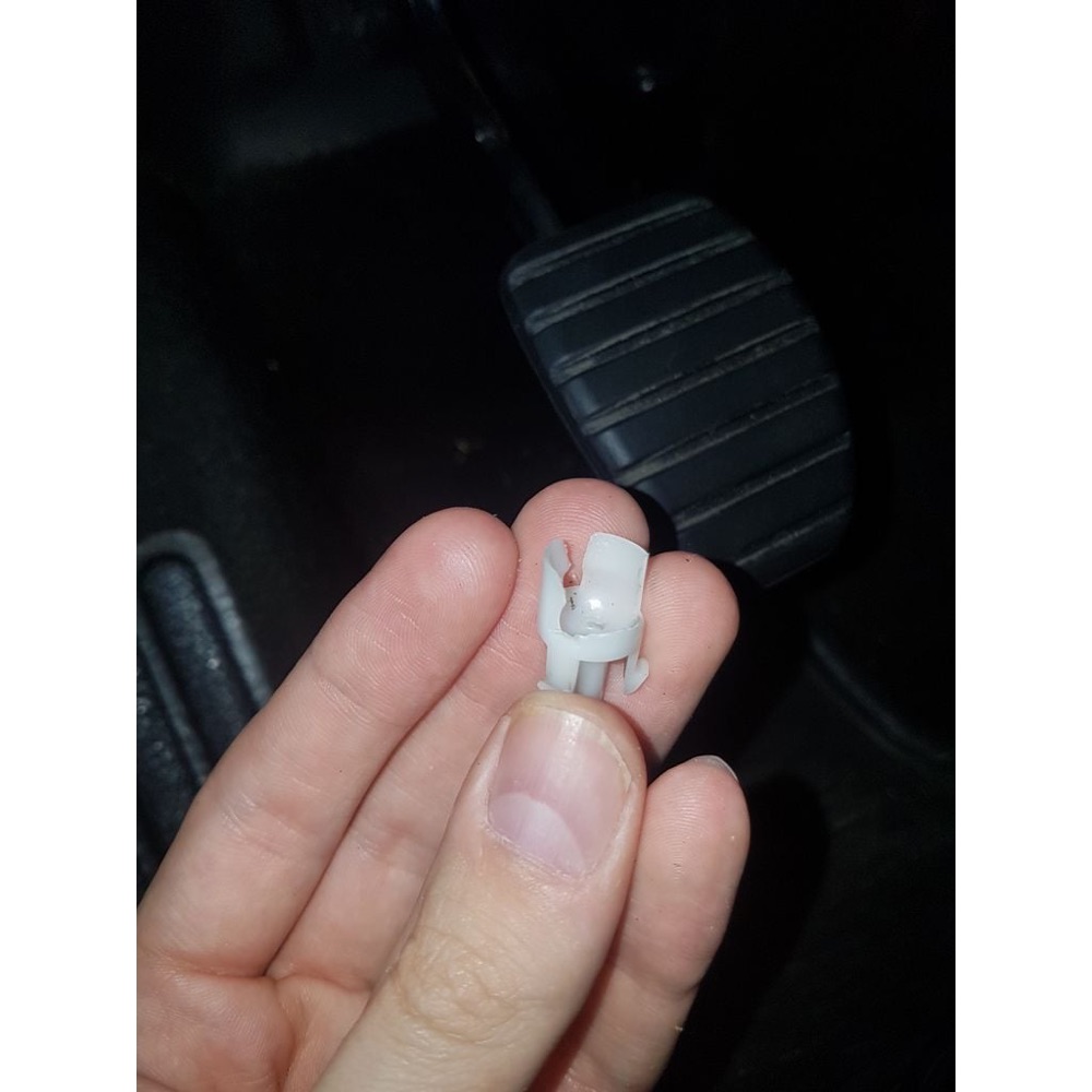 Renault Clio 3 Debriyaj Silindiri Top Yuvası görsel 3