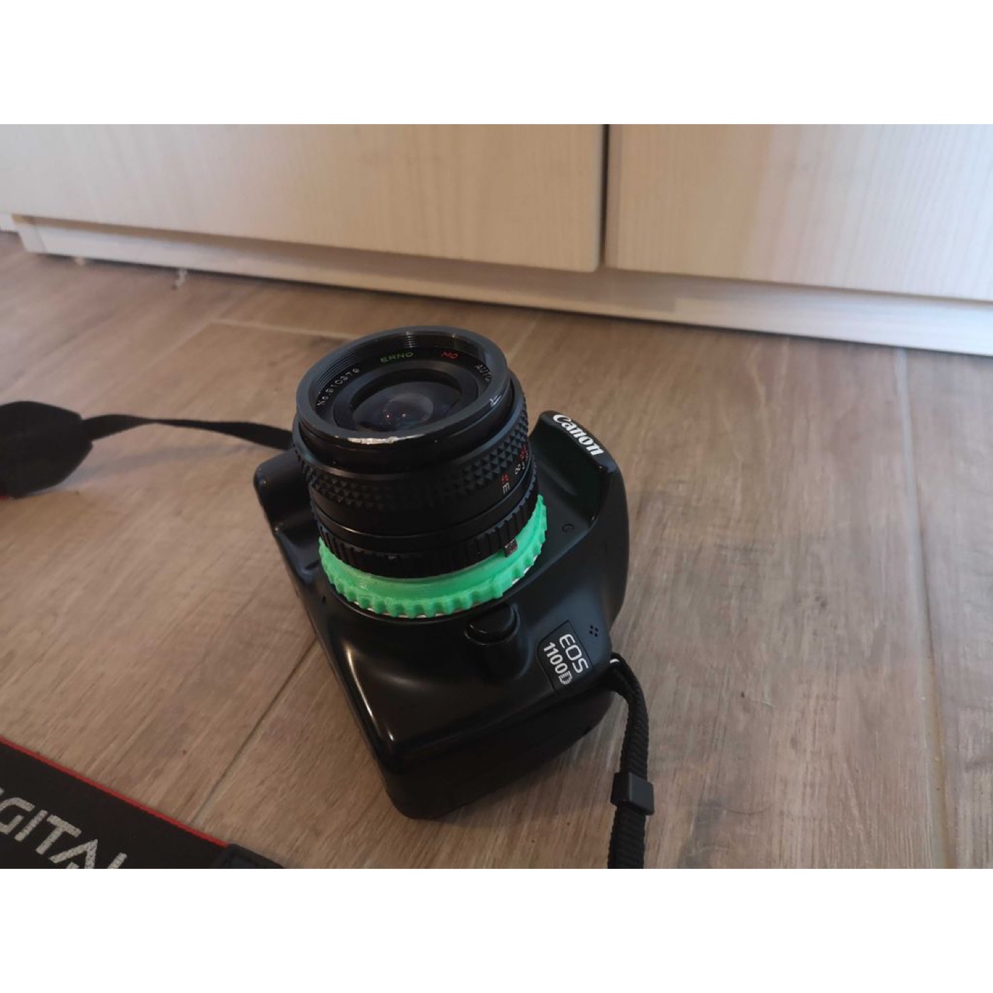 Contax/Yashica (C/Y) Lensleri Canon EF Gövdelere Bağlayan Adaptör görsel 4