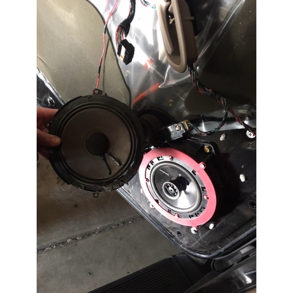 Toyota Sequoia hoparlör adaptörü