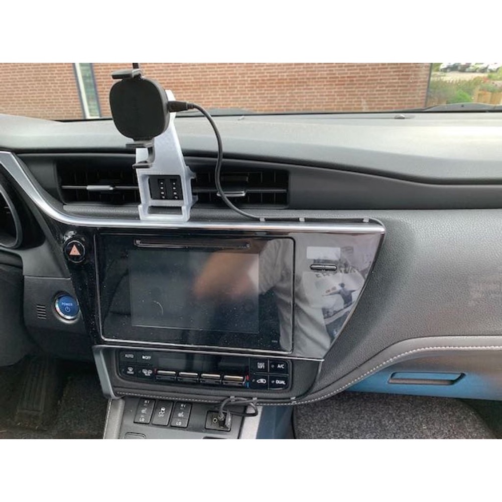 Toyota Auris 2015 Telefon Tutucu görsel 3