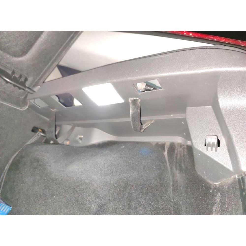 Ford Focus MK2 (2005) Bagaj Lamba Kapağı