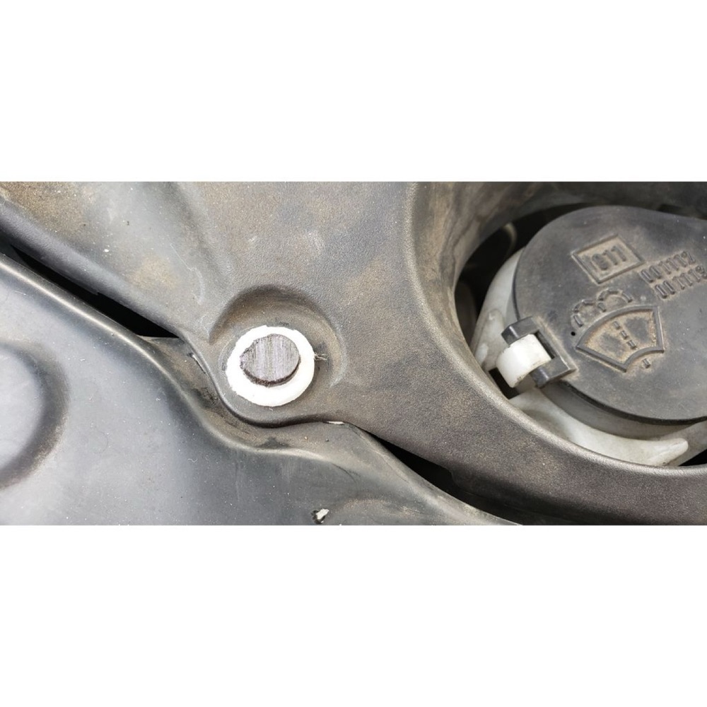 Lexus/Toyota 8mm Motor Bölmesi Perçini görsel 2