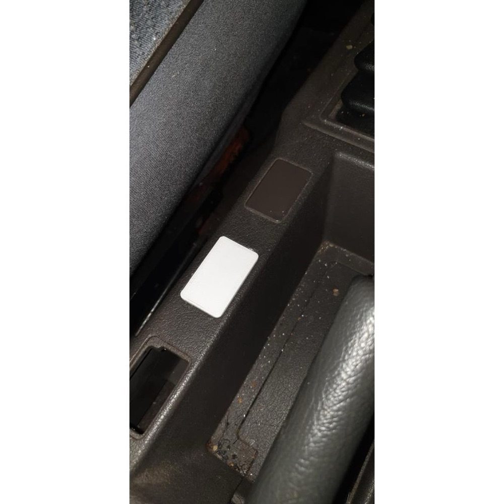 Nissan Bluebird orta konsol kapağı görsel 3