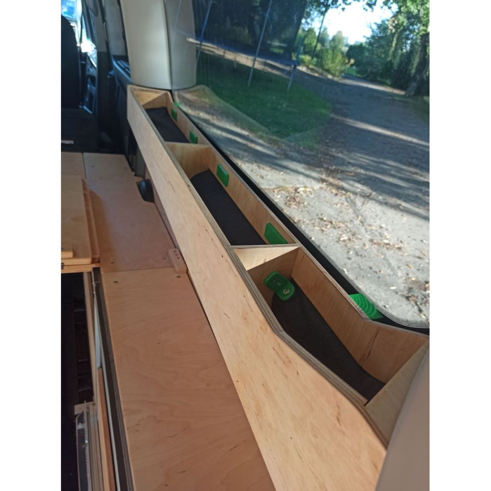 Ford Tourneo Custom Karavan Raf Montaj Parçası (Arka Sağ)