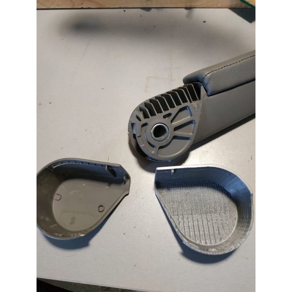 VW T5 Kolçak Kapak Parçası görsel 2